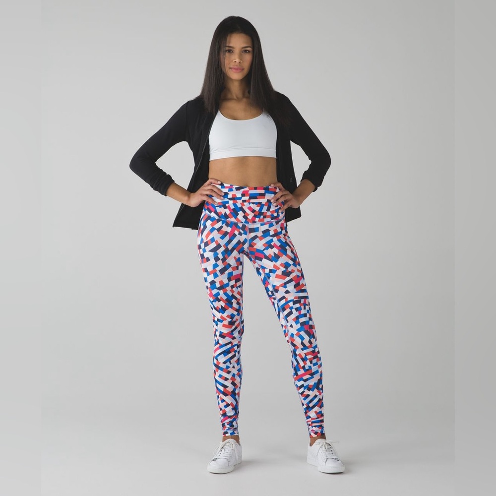 Lululemon Wunder Under Pant (Hi-Rise)
Capoeira Multi 6‎